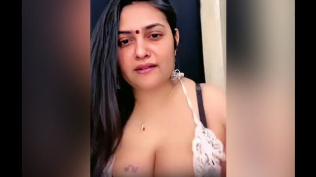 Nishala Nishanka Nude Hot Babe Fingering Pussy on Live Tango