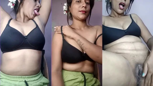 Superhorny MILF Fully Nude Shows Big Boob And Pussy Masturbate With Loud Moaning