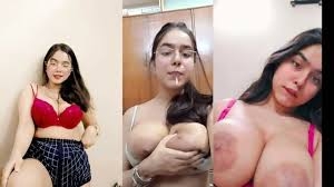 Beautiful Bigboob Sexy Indian Mal Showing Ass Fingering Pussy